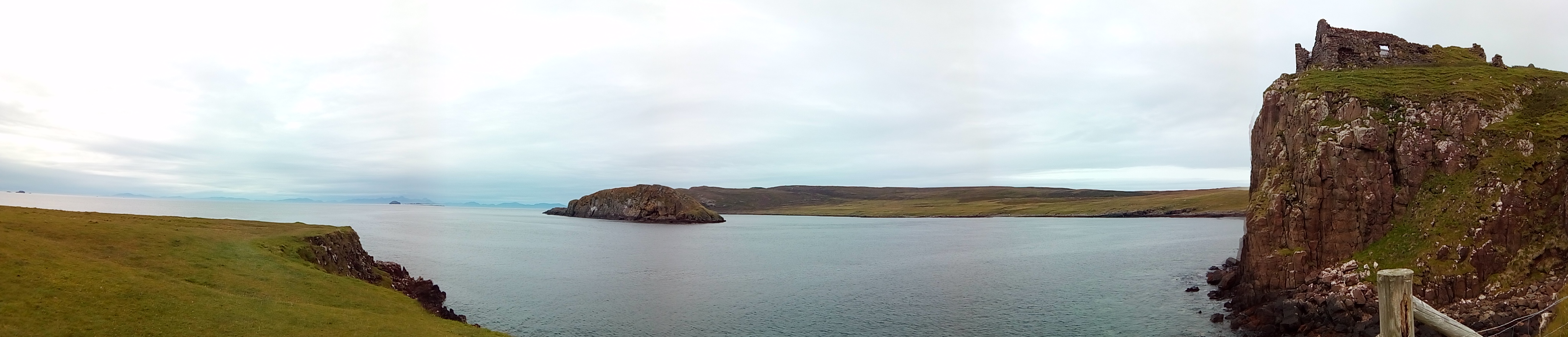 Duntulm_Castle_Skye.jpg